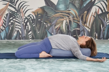 Yin Yoga Tutorial: 30-Minuten-Sequenz für den Herbst 12