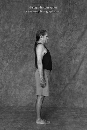 Mittelfinger an das Spiri-Ego: Yogafotograf Richard Pilnick 4