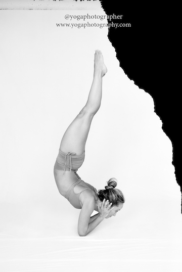 Mittelfinger an das Spiri-Ego: Yogafotograf Richard Pilnick 5