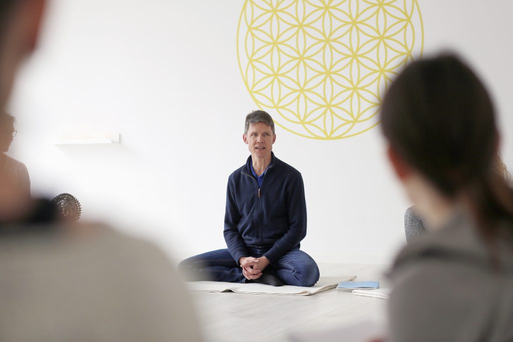 nivata Yoga: Ausbildung zur*m Meditationsleiter*in
