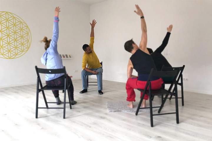 Traumasensitives Yoga: Wie der Yogastil dich stärken kann 2